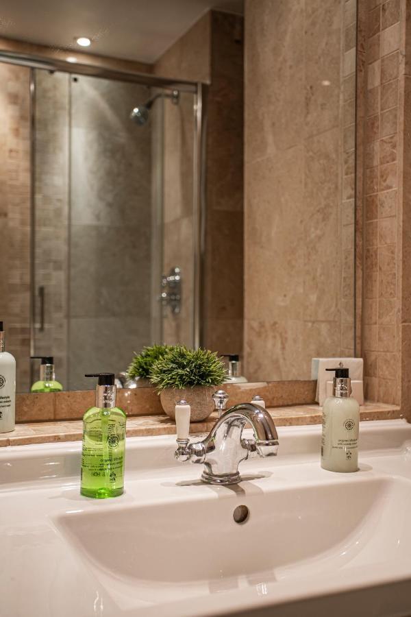 The White Horse Hotel, Romsey, Hampshire Extérieur photo