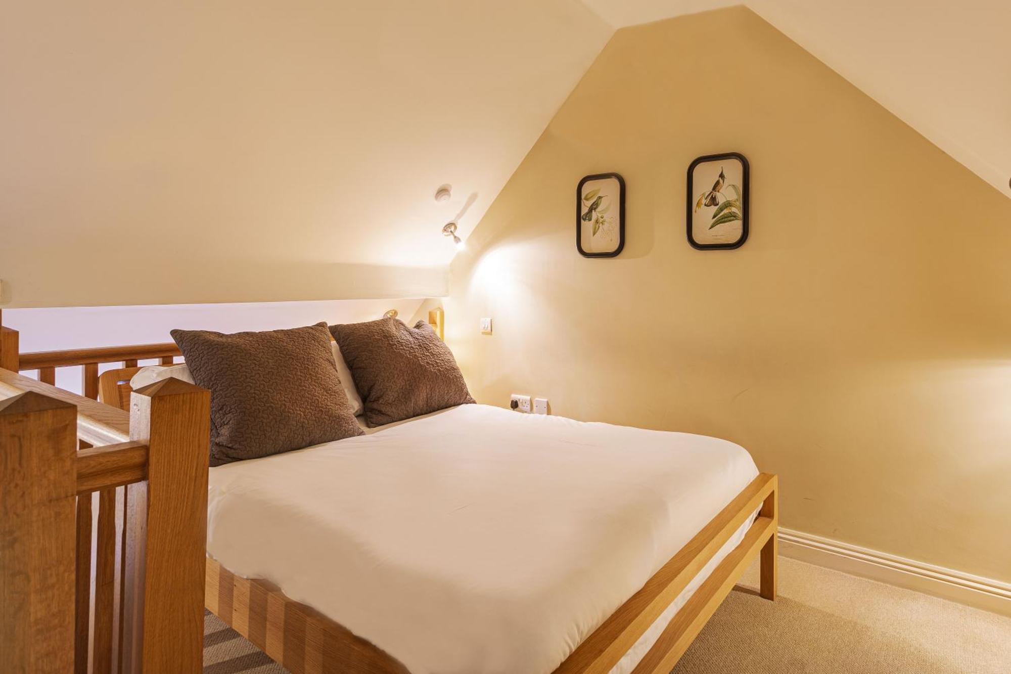 The White Horse Hotel, Romsey, Hampshire Extérieur photo