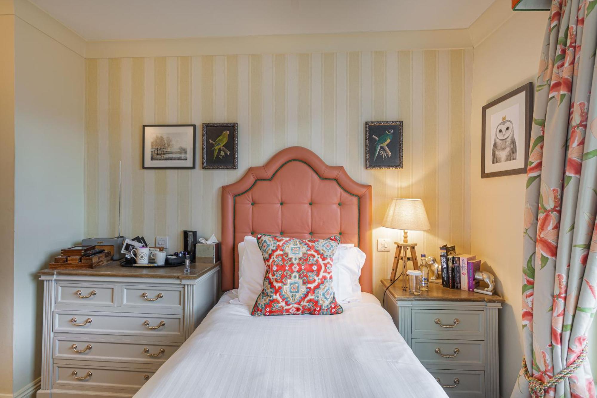 The White Horse Hotel, Romsey, Hampshire Extérieur photo